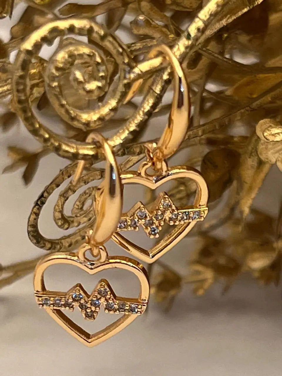GOLDEN HEARTBEAT LOCKET WITH HEARTBEAT EAR RINGS My Store